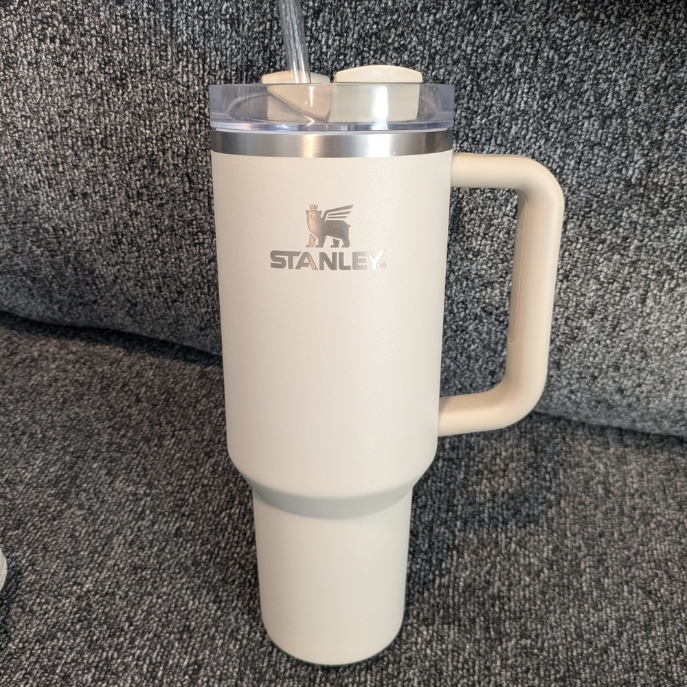 Stanley Limited Edition Hearth And Hand Magnolia Taupe 40 Oz Stainless Steel.